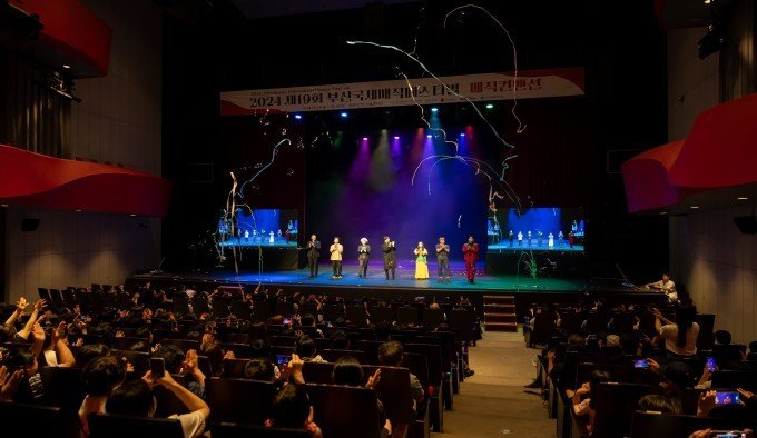 제19회 BIMF '바카라사이트 소울카지노 갈라쇼' 커튼콜 장면(부산시청 제공. 재판매 및 DB 금지)