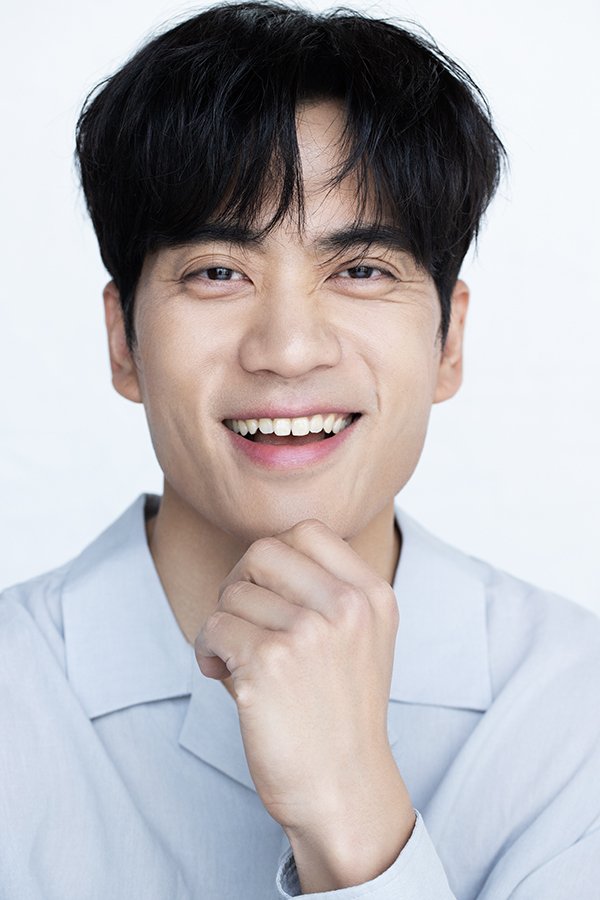 '열혈사제' 쏭삭 안창환, 홍진영 소속사 아이엠포텐 전속계약