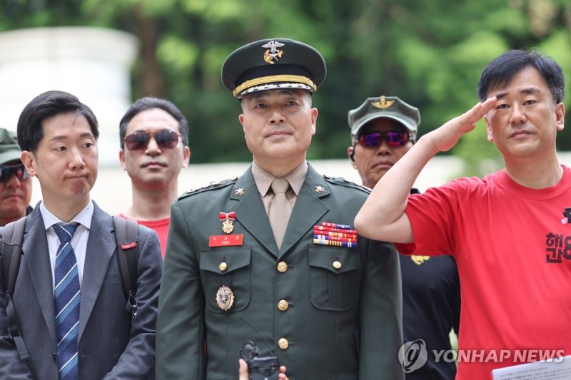 2심 첫 공판 출석 앞두고 기자회견 하는 박정훈 대령 (출처=연합뉴스)
