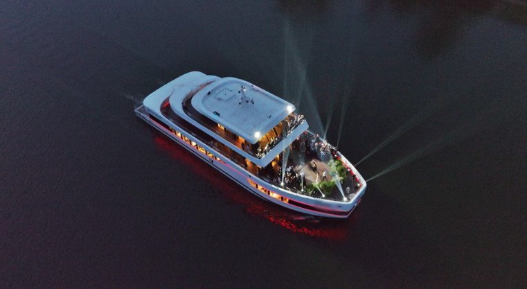 최여진, 부상에 예물분실…돌싱남편과 다사다난 크루즈 결혼식