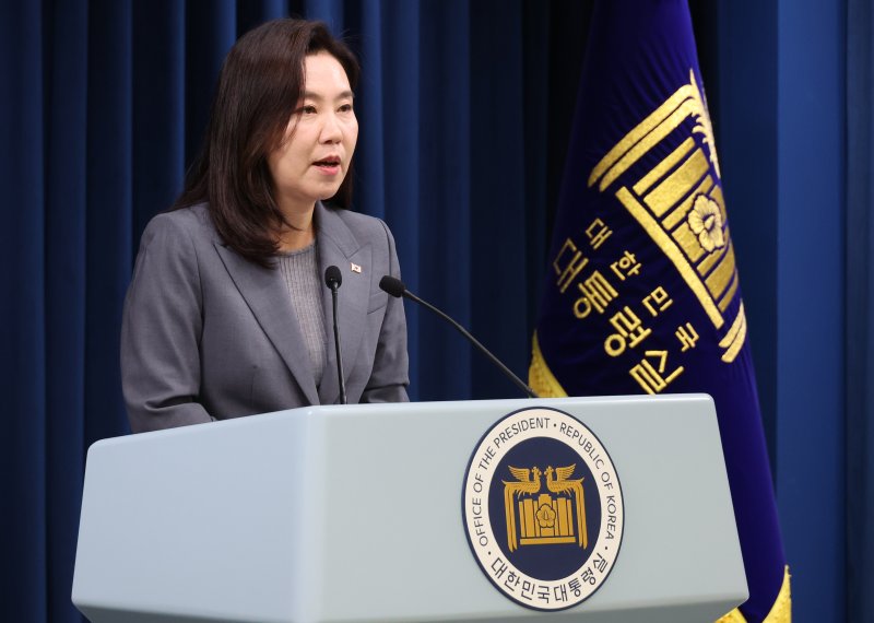 7만건 몰린 '국민추천제'..혁신적 인사등용문? 측근기용 면죄부?