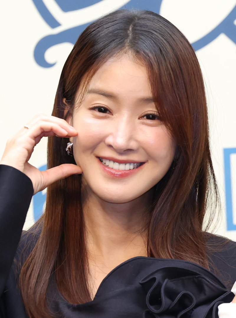 이시영, 이혼 후 안방 복귀에 개인적 일 걱정됐지만…동료 응원 감사