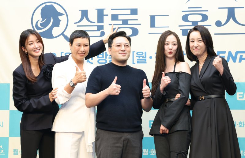 오랜만의 코미디 행복…이시영, 이혼 후 첫 복귀작 '살롱드홈즈'(종합)