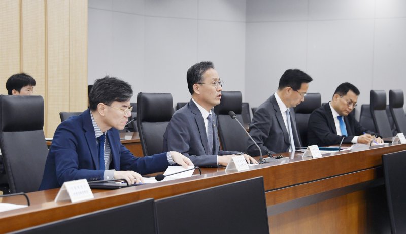 정부, 유류세 인하 2개월 연장…車 개소세 100만원 인하 연말까지
