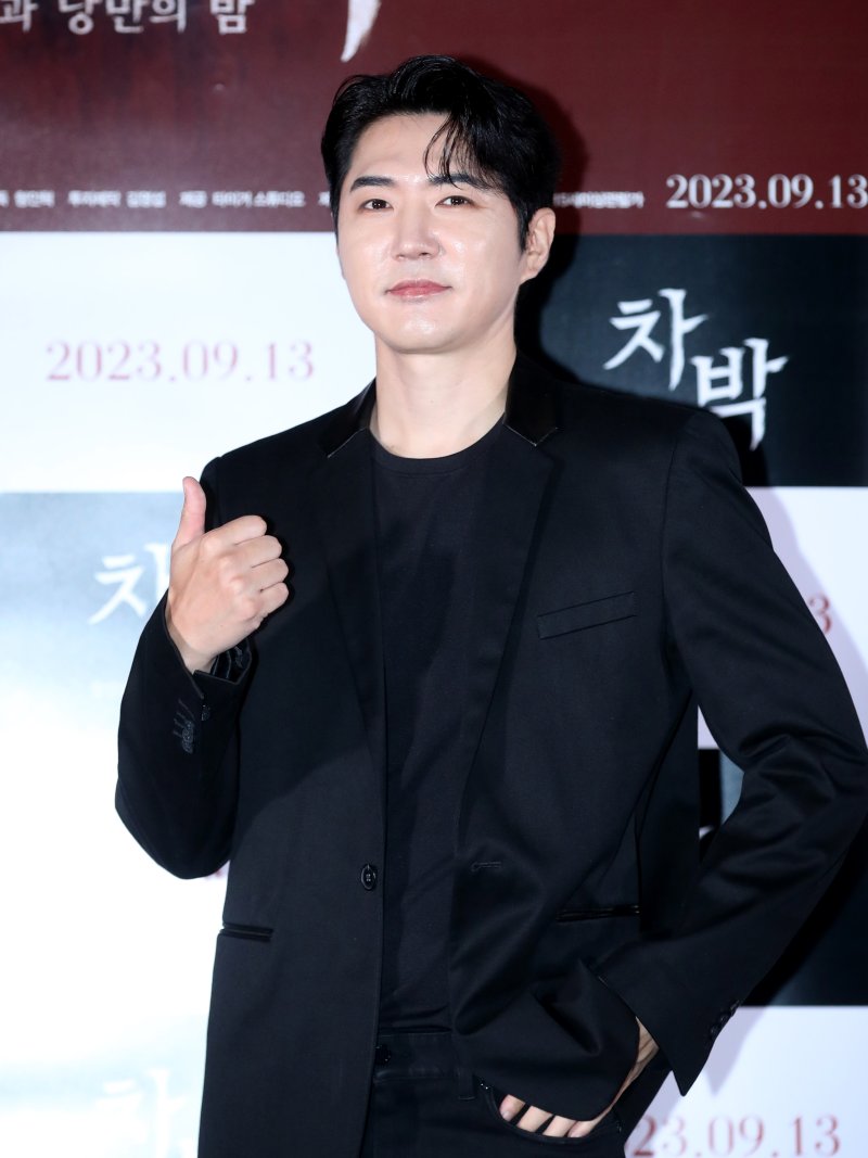 god 데니안, 장애아동 치료비 지원 위해 기부…선한 영향력