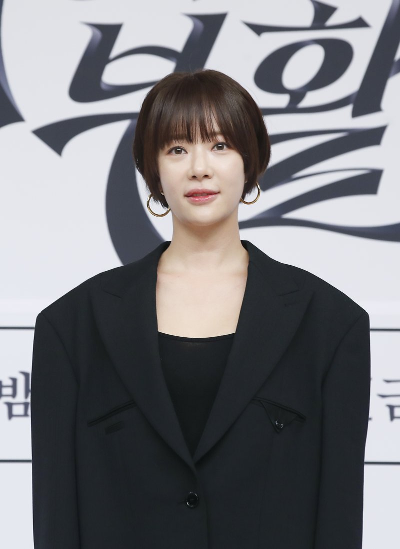 '회삿돈 43억 횡령 혐의' 황정음 전액 변제…깊이 반성, 신뢰 회복할 것