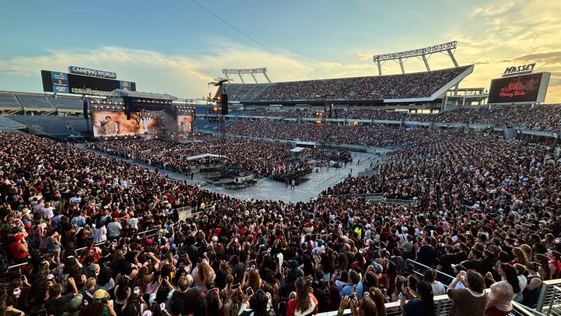 스트레이 키즈, 또 K팝 최초…美 올랜도 캠핑 월드 스타디움 입성