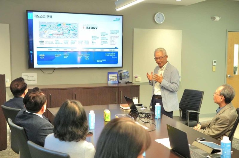 제노스코 방문한 육동한 춘천시장.(춘천시 제공, 재판매 및 DB금지)