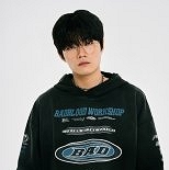 ′비트박스 세계 챔피언′ 윙(WING), 노래방 반주영상도 인기…′도파민′ 