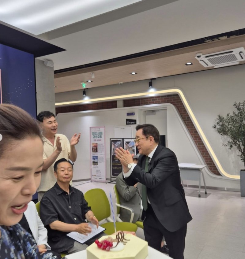 76세 전유성 야위었지만 밝은 표정…조혜련 "울컥, 건강하시길"