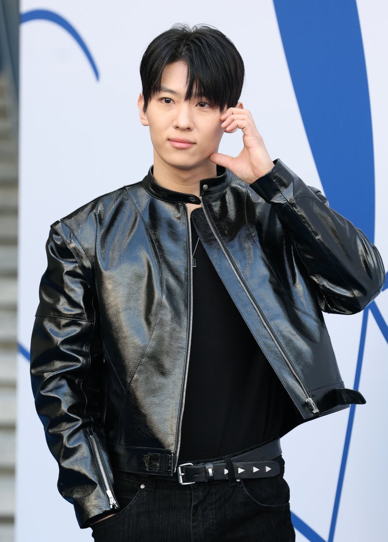 [단독] '대세' 덱스, 배우 도전 계속된다…'사냥개들2' 특별출연