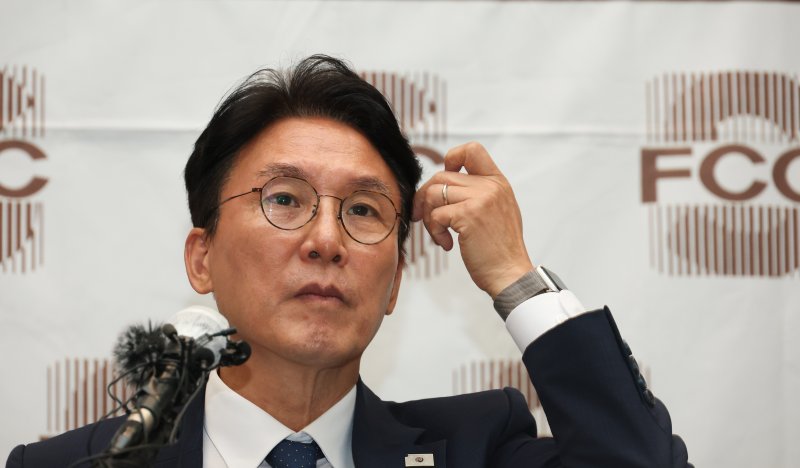 "발가벗겨진 것 같다는 아내..사내로서 부끄럽다" 김민석 총리 후보자, '쪼개기 후원' 해명