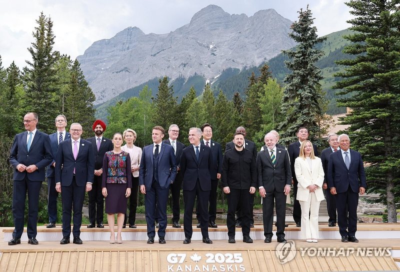 G7 정상회의서 첫 외교무대 데뷔한 李대통령의 강점은?