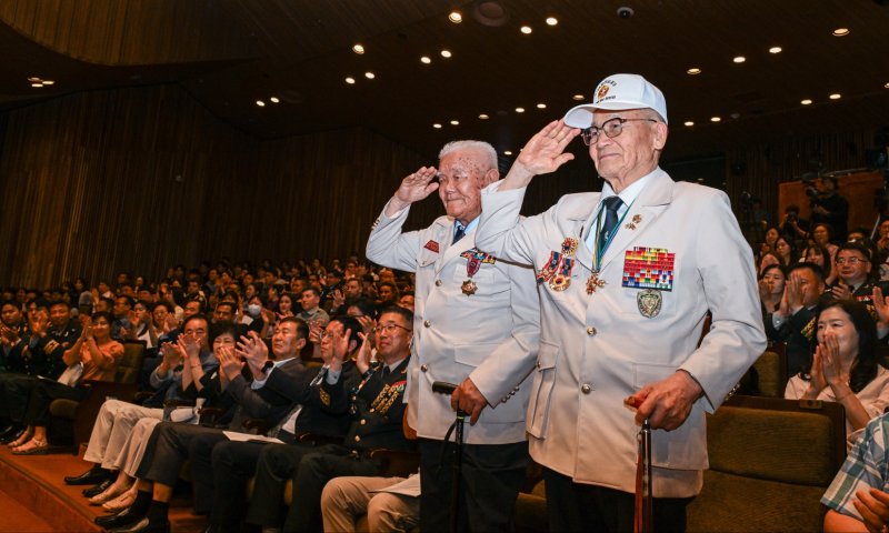 육군 '2025 대한민국 호국음악회' 군 장병·시민 등 1500명 참석, 성료