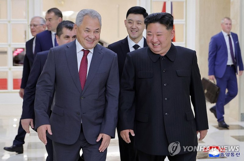김정은, 러 쇼이구 만나