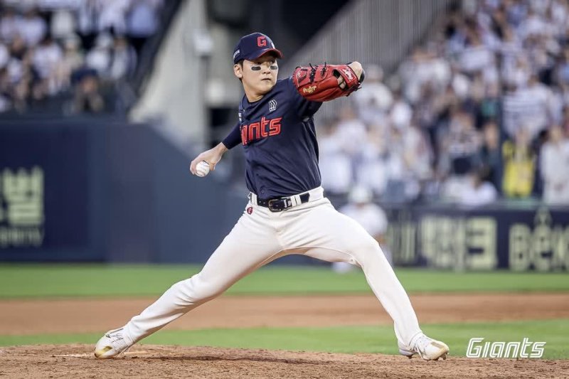 롯데의 잔인한 여름... 더 버티면 기회온다