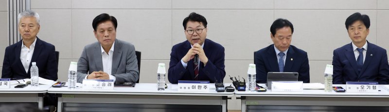 건설·수요 중심서 AI·기술 주도로… 경제 구조개혁 '드라이브' [국정기획위 첫 업무보고]