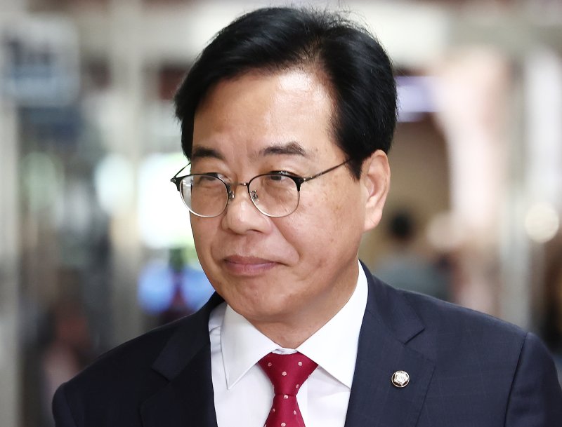 케이슬롯 국민의힘 원내대표가 18일 오전 서울 여의도 국회에서 열린 4선 이상 의원 간담회에 참석하고 있다. 2025.6.18/뉴스1 ⓒ News1 김민지 기자