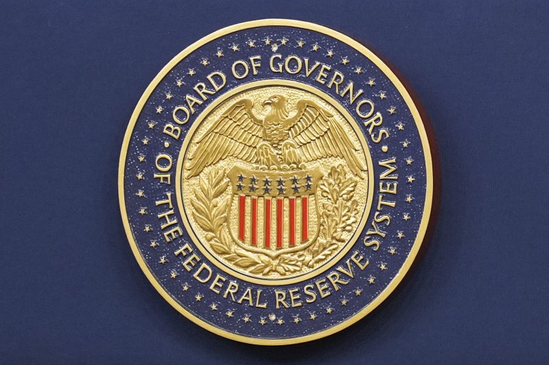 [워싱턴=AP/뉴시스] 지난달 7일(현지 시간) 미국 워싱턴DC 연방준비제도 청사의 로고 모습. 2025.06.19.