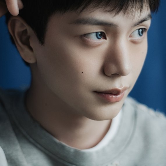 육성재의 새로운 감성…첫 미니'Al