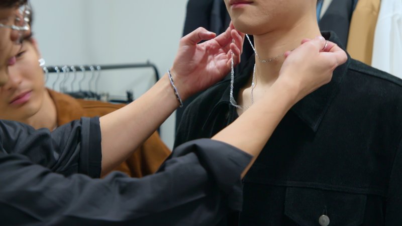 비주얼 싹 바꾸고 연애 도전…'모태솔로지만 연애는 하고 싶어'