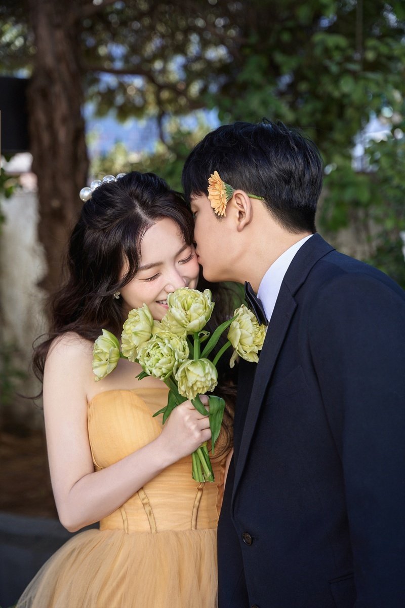 '뽀뽀뽀' 뽀미언니 하지혜, 6세 연하와 결혼…동생 하동근 축가