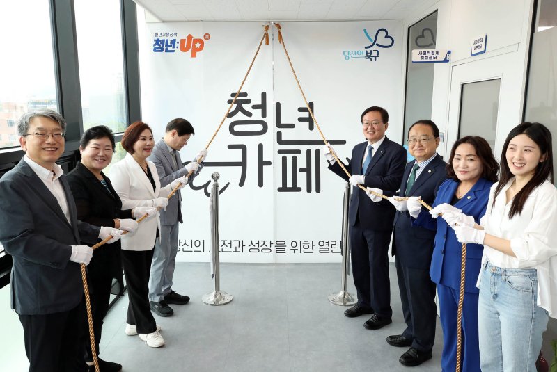 지난 17일에는 개소식에 문인 바카라사이트 신고청장을 비롯한 이도영 바카라사이트 신고지방고용노동청장 등이 오픈식을 진행하고 있다.(바카라사이트 신고 바카라사이트 신고 제공. 재판매 및 DB 금지)
