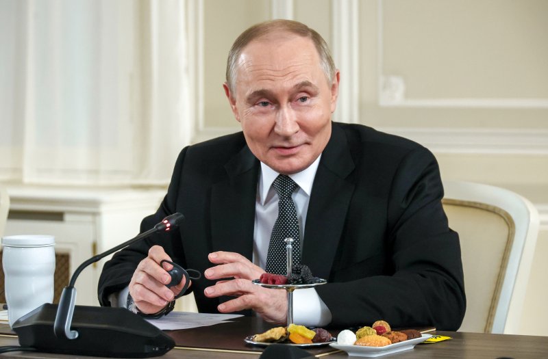 러시아 푸틴 "젤렌스키와 만날 준비됐다" 빠른 종전 언급