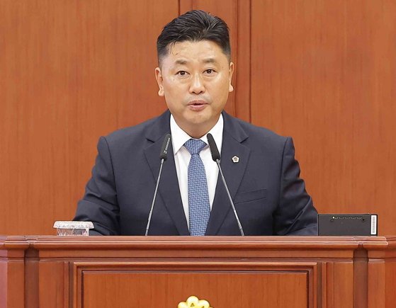 [대전=뉴시스] 조명휘 기자 = 방진영(더불어민주당·유성구2) 바카라사이트 목록이 19일 열린 제287회 정례회 제3차 본회의서 5분자유발언을 하고 있다. (사진= 대전시의회 제공) 2025.06.19. photo@newsis.com *재판매 및 DB 금지
