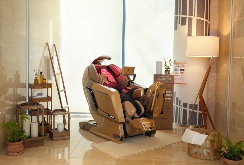 안마의자서 피로 풀고, 피부·두피 관리까지 받는다