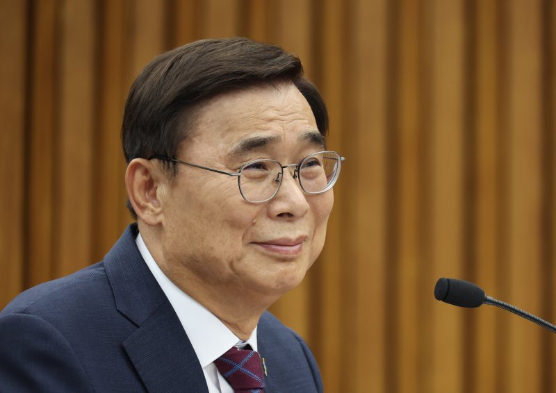 이종석 국정원장 후보자 청문보고서 채택..野 “국익 위해 협조”