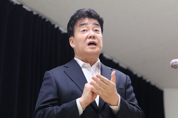 "백종원, 축제서 유통기한 지난 식자재 사용" 주장에 예산군 "사실무근" 반박