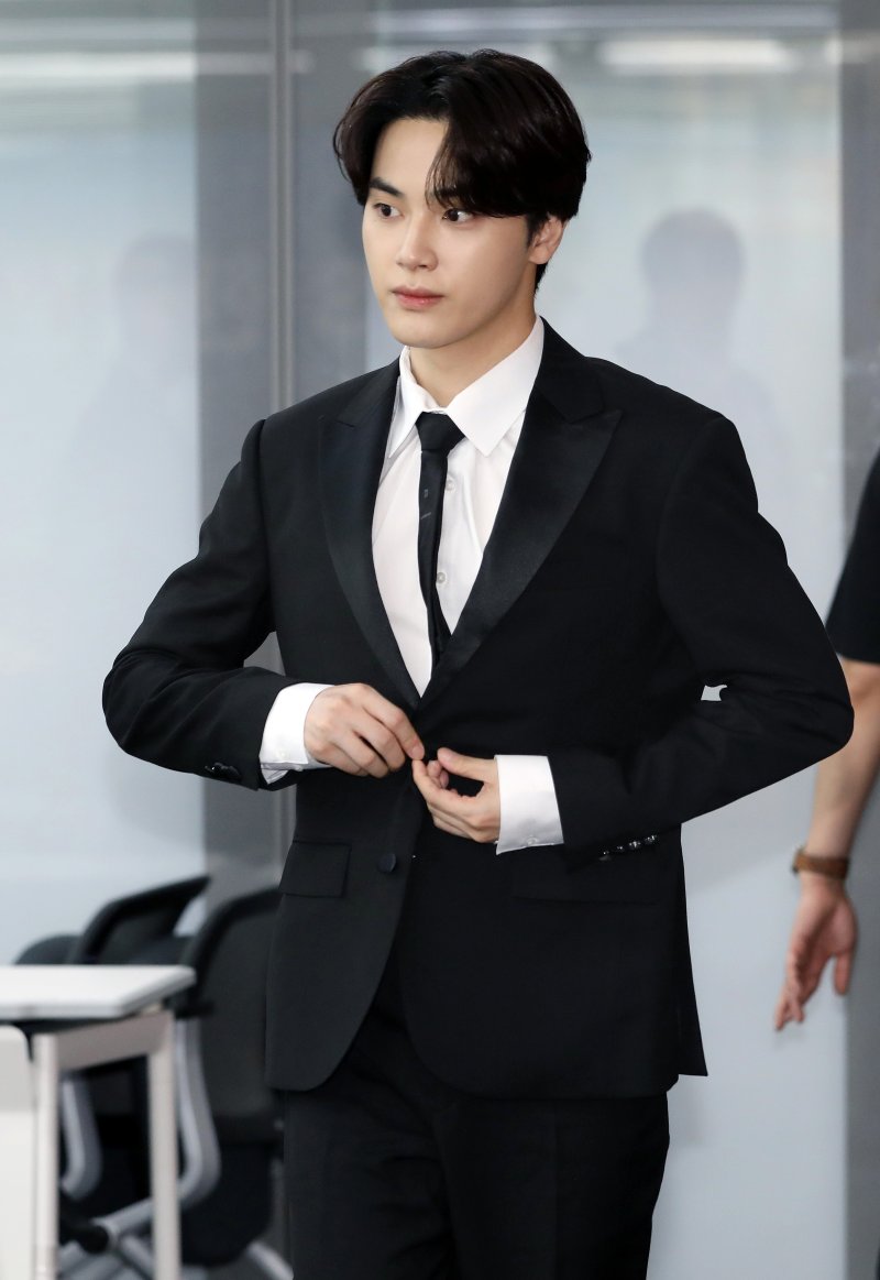 주학년 성매매 의혹·더보이즈 탈퇴, 모두 사실 아냐…법적 조치