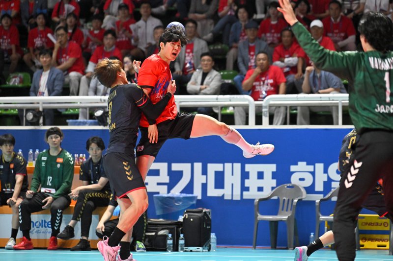 [서울=뉴시스] 2025 업카지노 국가대표 한일 정기전 남자부 경기 장면. (사진=대한업카지노협회 제공) *재판매 및 DB 금지