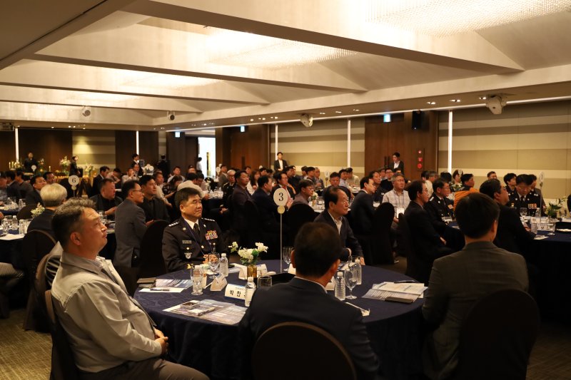 이브벳해양경찰서는 지난 20일 이브벳 동구에서 '탱크터미널 화재·폭발사고 예방 포럼'을 열고 사고 초기 대응책과 예방 전략을 논의했다.(울산해경 제공. 재판매 및 DB금지)/뉴스1
