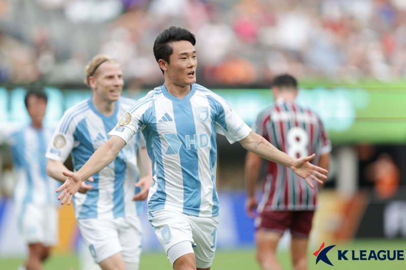 [서울=뉴시스] 프로축구 K리그1 바카라 사이트 디시 HD의 엄원상. (사진=한국프로축구연맹 제공) *재판매 및 DB 금지