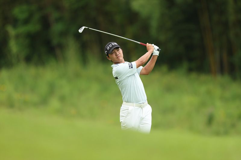 “그분이 오신 날” 옥태훈, 20언더 KPGA 선수권 제패 … 상금‧포인트 선두 겹경사