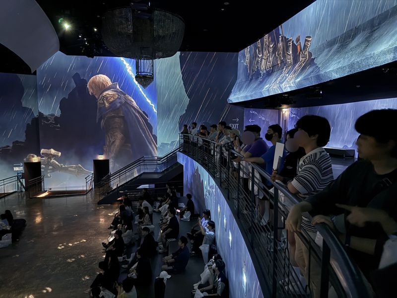 "게임을 넘어 예술로"...스마일게이트 로아 미디어아트展 가보니