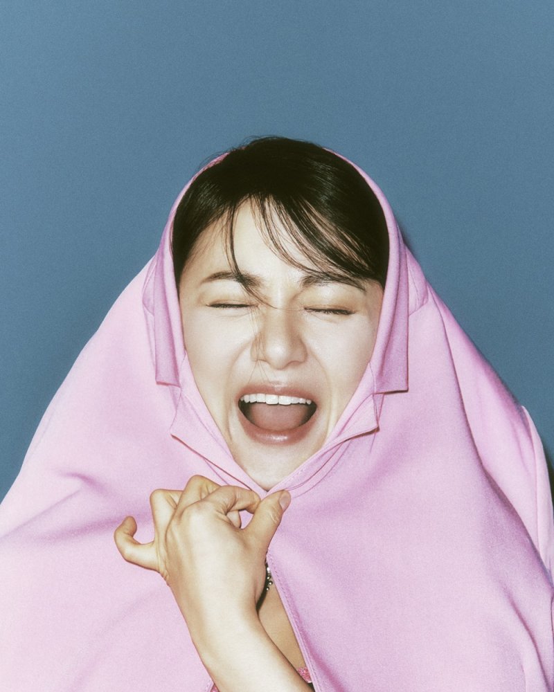 박나래 이렇게 예뻤나…새 프로필서 뽐낸 섹시미