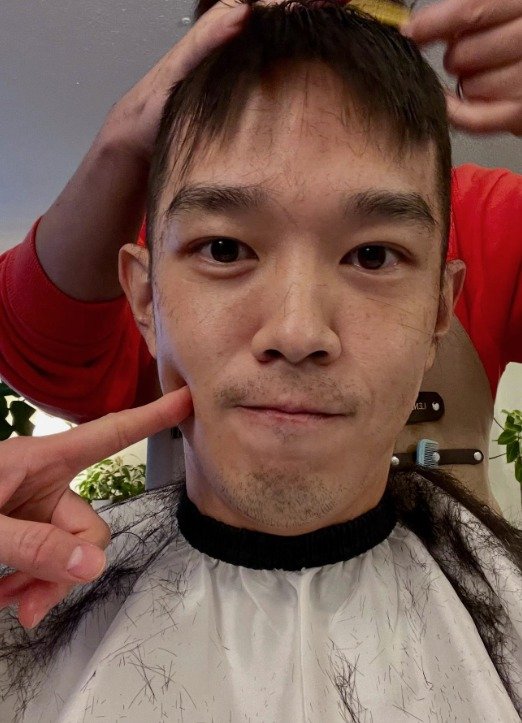 공효진, 군복입은 10세 연하 남편 케빈오 껴안고…다정 부부 [N샷]