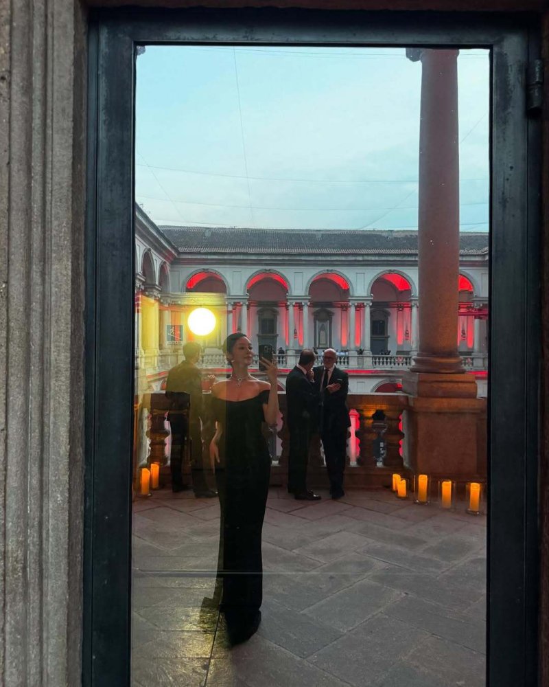 차주영, 밀라노 빛낸 오프숄더 드레스 자태…우아함 가득 [N샷]