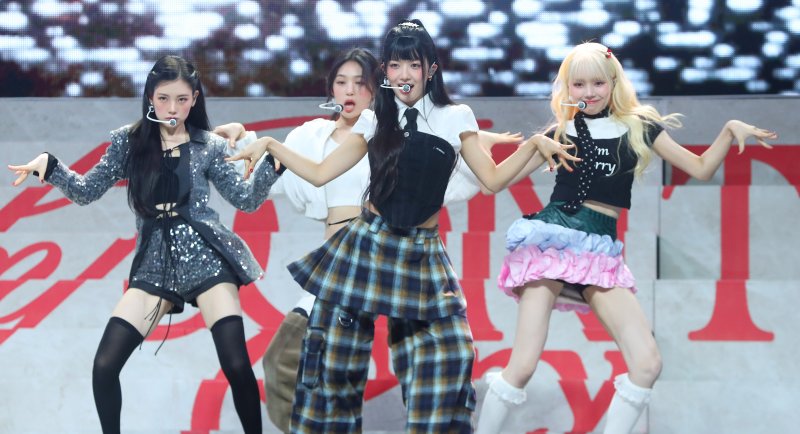 싸이 걸그룹 '베이비돈크라이' 데뷔…"피네이션 자랑 될래요"