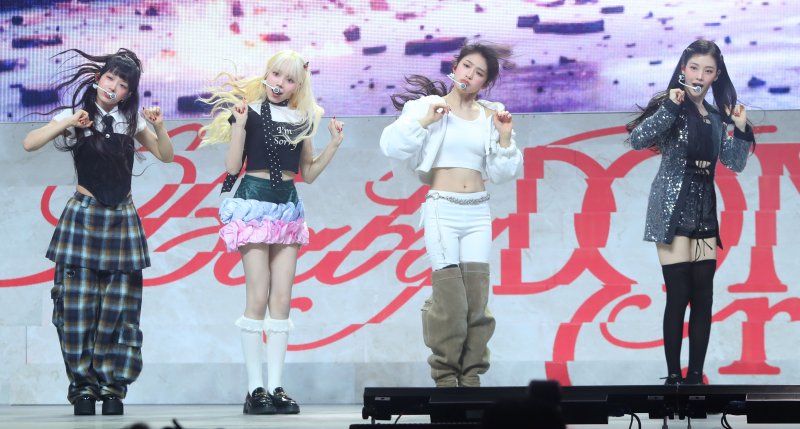 싸이 걸그룹 '베이비돈크라이' 데뷔…"피네이션 자랑 될래요"