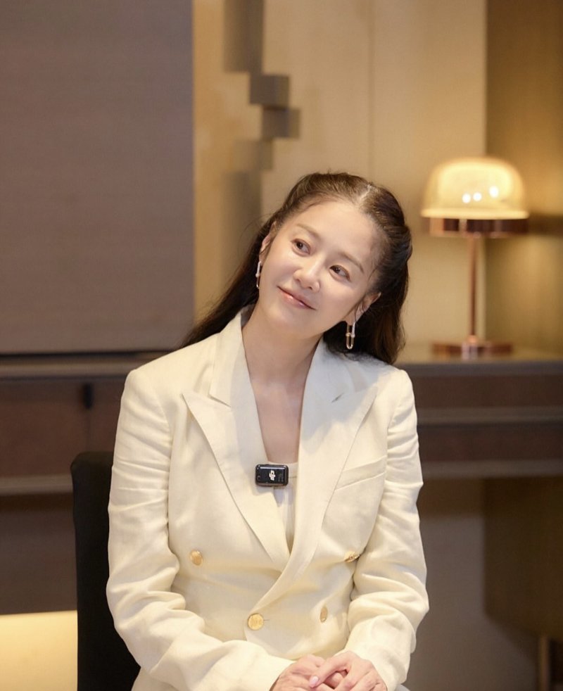 54세 고현정, 20대 뺨치는 미모…우아한 매력