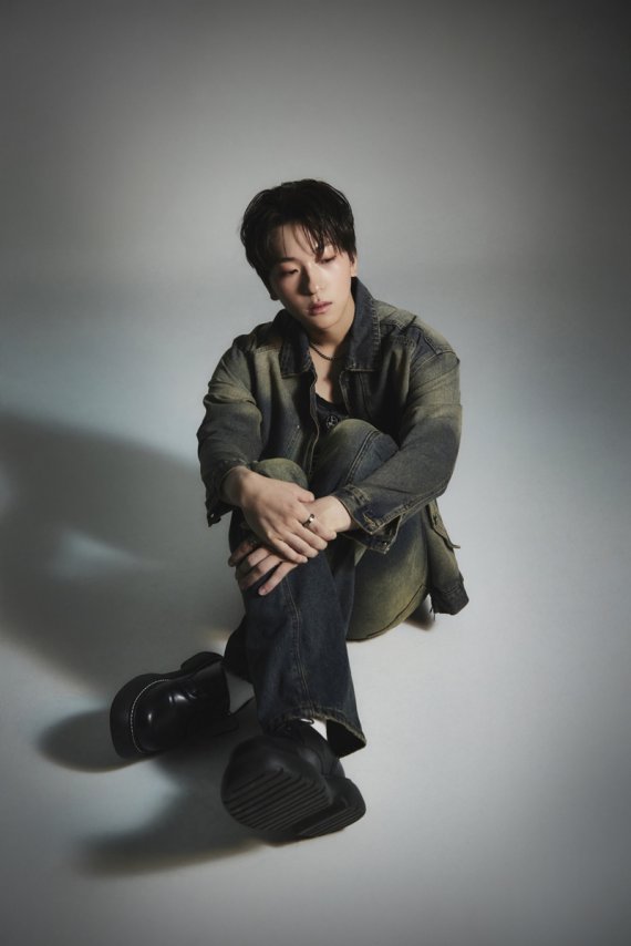 '실력파 아티스트' 차우주 '언스포큰'으로 새 감각 선물