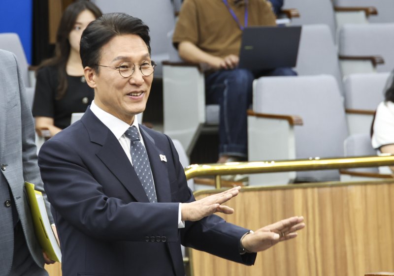 [서울=뉴시스] 김금보 기자 = 김민석 국무총리 후보자가 24일 서울 여의도 국회에서 열린 인사청문회에 출석하고 있다. 2025.06.24. kgb@newsis.com