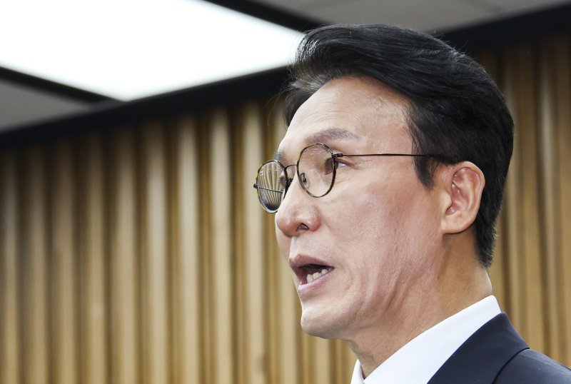 [서울=뉴시스] 김금보 기자 = 김민석 국무총리 후보자가 24일 서울 여의도 국회에서 열린 인사청문회에서 모두발언을 하고 있다. 2025.06.24. kgb@newsis.com