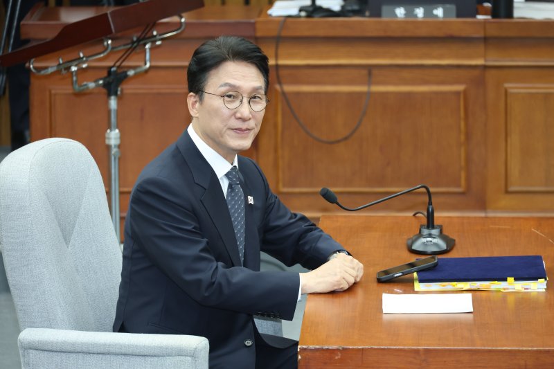 김민석 국무총리 후보자가 24일 오전 서울 여의도 국회에서 열린 인사청문회에 출석고 있다. 2025.6.24/뉴스1 ⓒ News1 이광호 기자