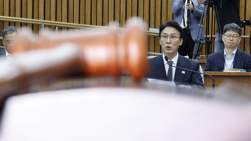 김민석 국무총리 후보자가 24일 오전 서울 여의도 국회에서 열린 인사청문회에 출석해 의원 질의에 답하고 있다. 2025.6.24/뉴스1 ⓒ News1 안은나 기자