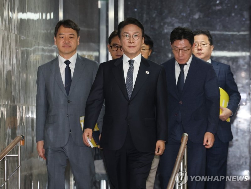 인사청문회장으로 향하는 김민석 (출처=연합뉴스)